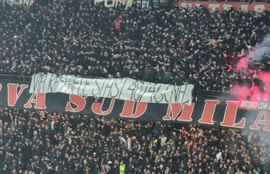 striscione milan napoli