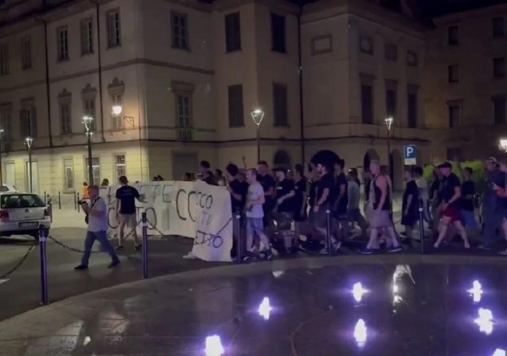 protesta tifosi Lecco