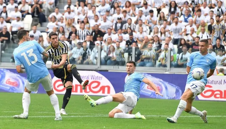 Vlahovic Juventus Lazio