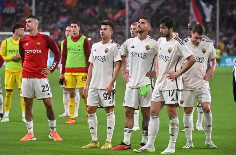contestazione tifosi Roma
