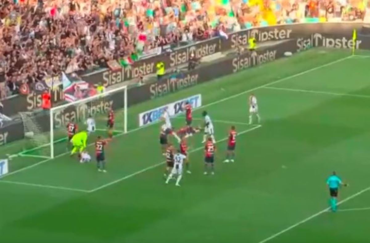 Udinese Genoa, l’incredibile autogol di Matturro e la posizione di Sottil | VIDEO