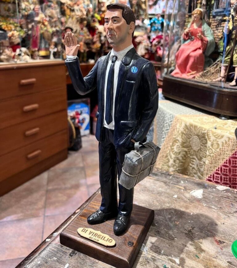 Statuetta presepe Napoli Rudi Garcia esonerato