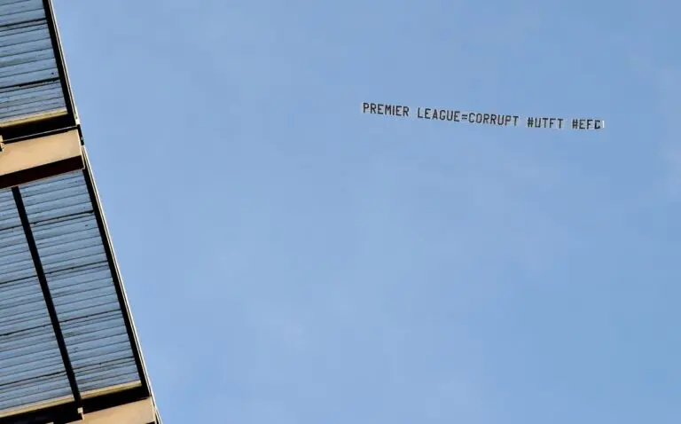 striscione tifosi Everton