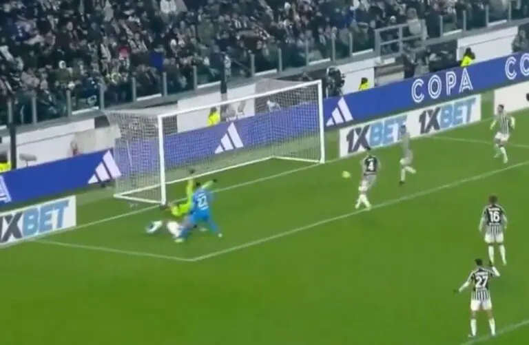 parata szczesny juventus