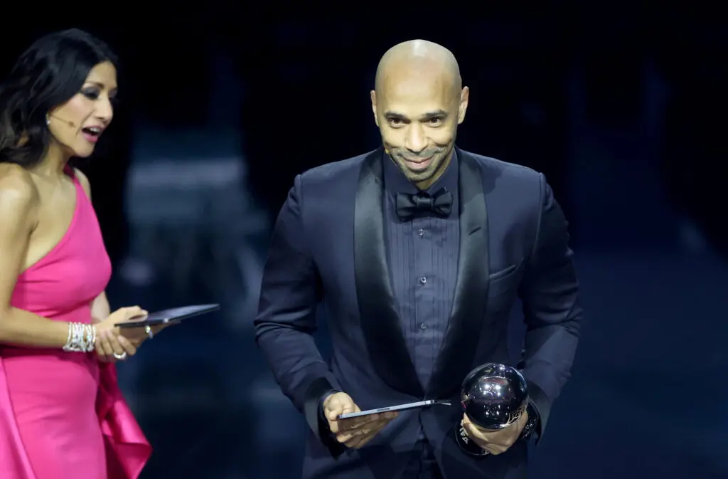 Henry ritira premio Messi The Best Fifa Awards