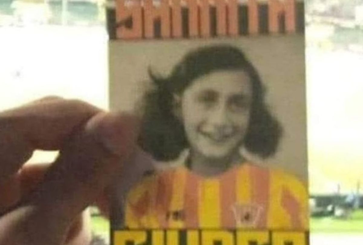 Anna Frank con la maglia del Benevento, indaga la Questura: “questo non è calcio”