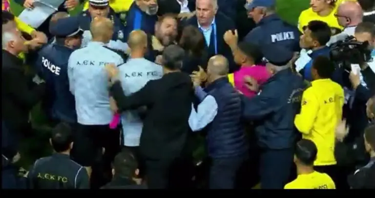 Matias Almeyda rissa AEK Atene-Paok