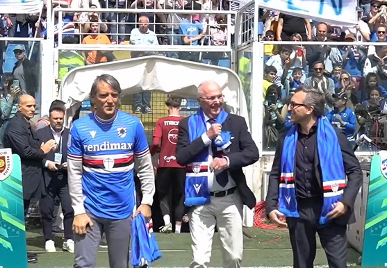Brividi al ‘Marassi’: l’omaggio della Sampdoria a Sven Goran Eriksson | VIDEO