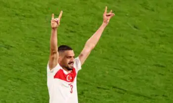 gesto Demiral