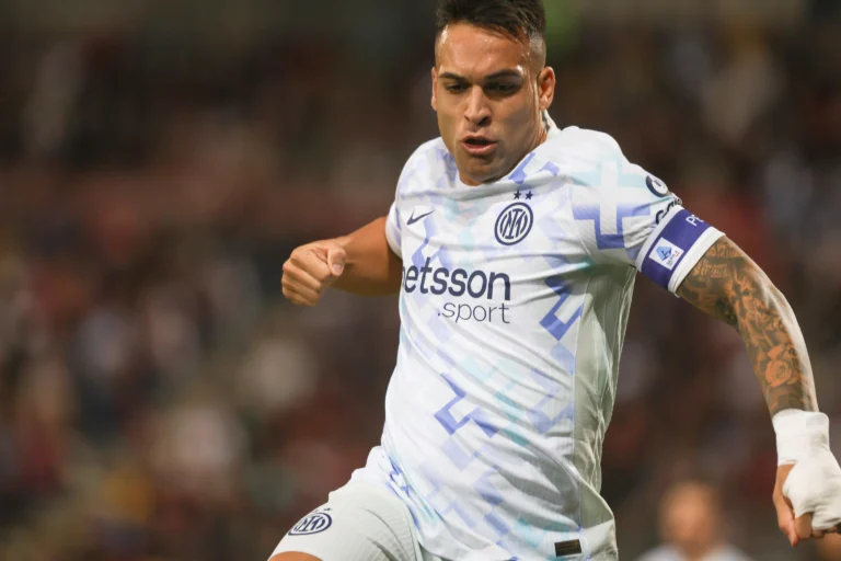 Lautaro sfida Thuram: duello tutto interista per il titolo di capocannoniere