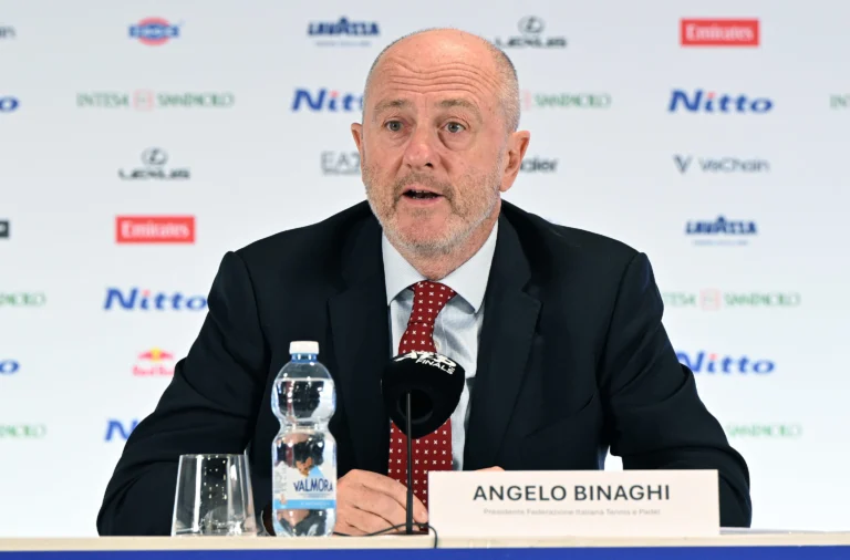 Cobolli vs Scamacca: sfida per la visibilità mediatica nello sport