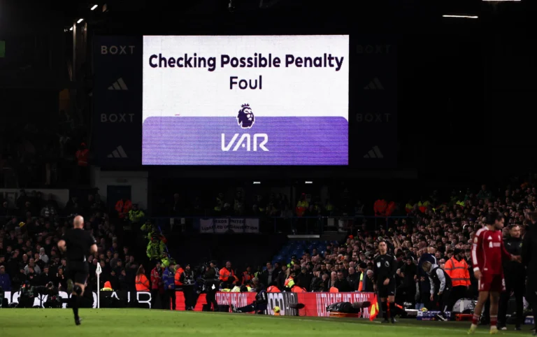 L’eclissi di Open VAR: se l’eccesso di luce ci impedisce di vedere il vero volto del calcio